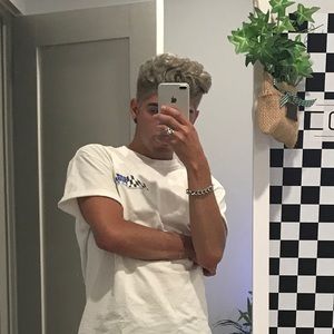 Meet your Posher, Adrian